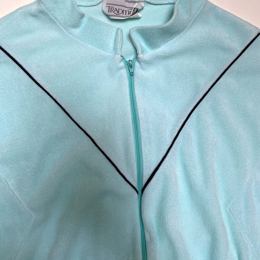 Vintage 80s Velour Jumpsuit Pastel Robins Egg Blue Retro Romper Dolman Sleeve - Picture 4 of 11